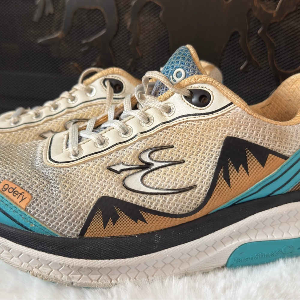 Gravity Defyer Sneakers - Picture 3 of 6